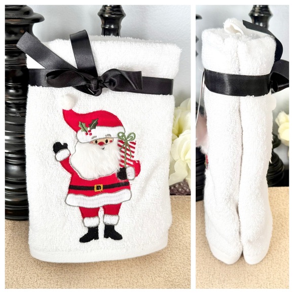Peppermint Square Other - NWT SET OF 2 3D SANTA CLAUS Bathroom Hand Towels
